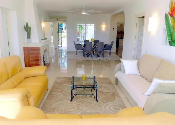 Casa El Paraiso Marbella * Εστεπόνα