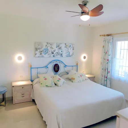 Casa El Paraiso Marbella 아파트