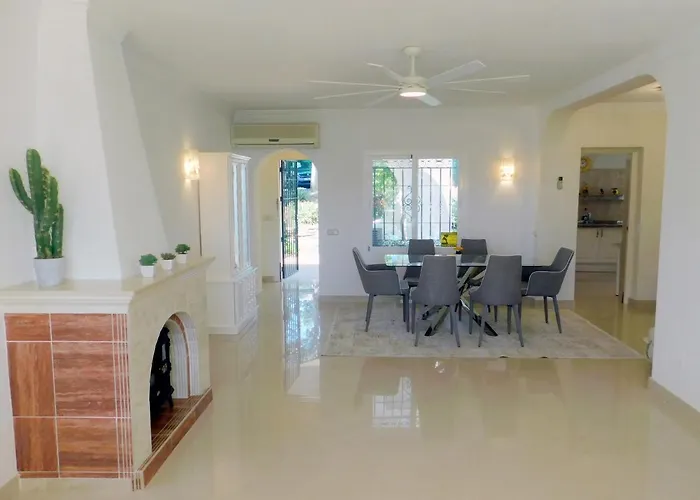 Casa El Paraiso Marbella Apartment Estepona